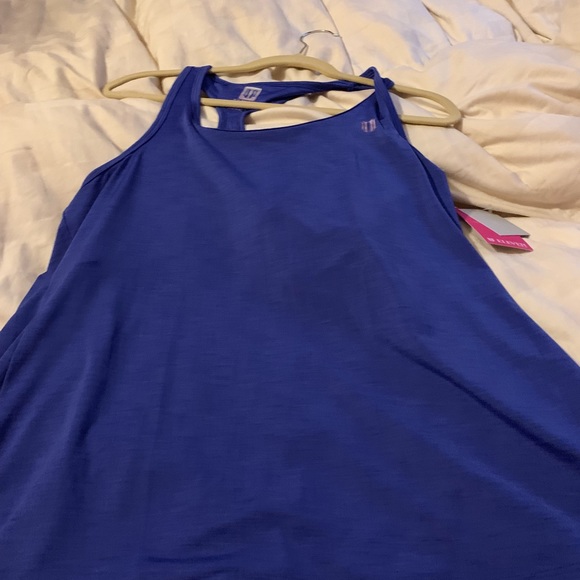 Athletic top - Picture 2 of 2